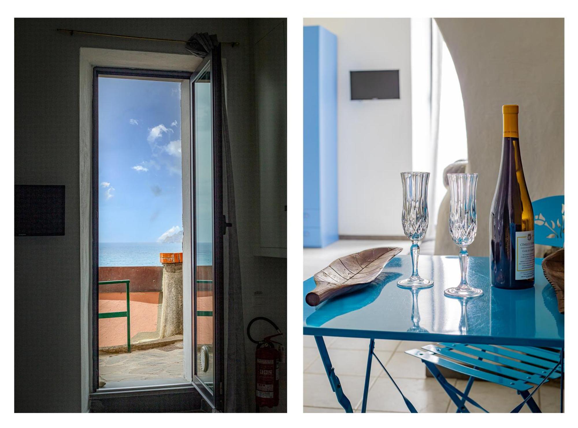 Pepita Apartment , Big Window To The Sea Манарола Екстериор снимка