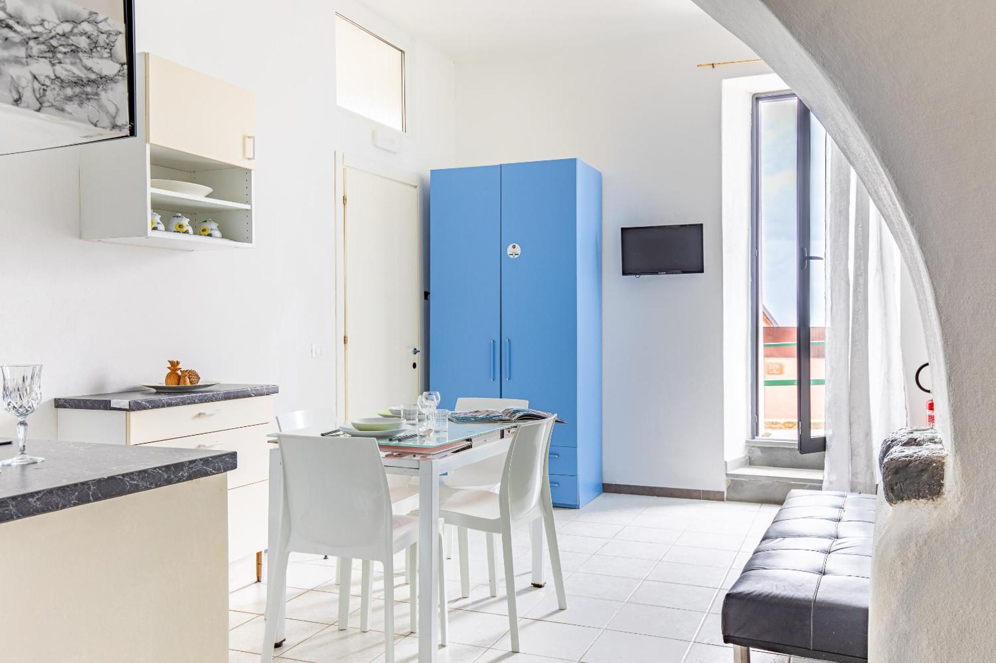 Pepita Apartment , Big Window To The Sea Манарола Екстериор снимка